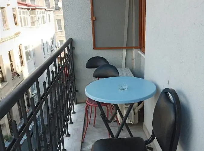 Taksim Sem House 2*