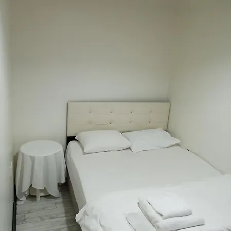 酒店 塔克西姆塞姆公寓 2*