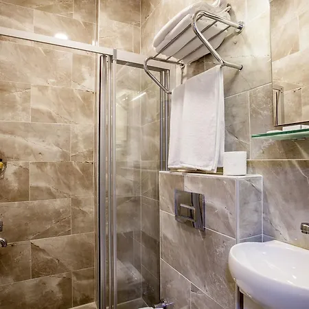 Taksim Sem House 2*